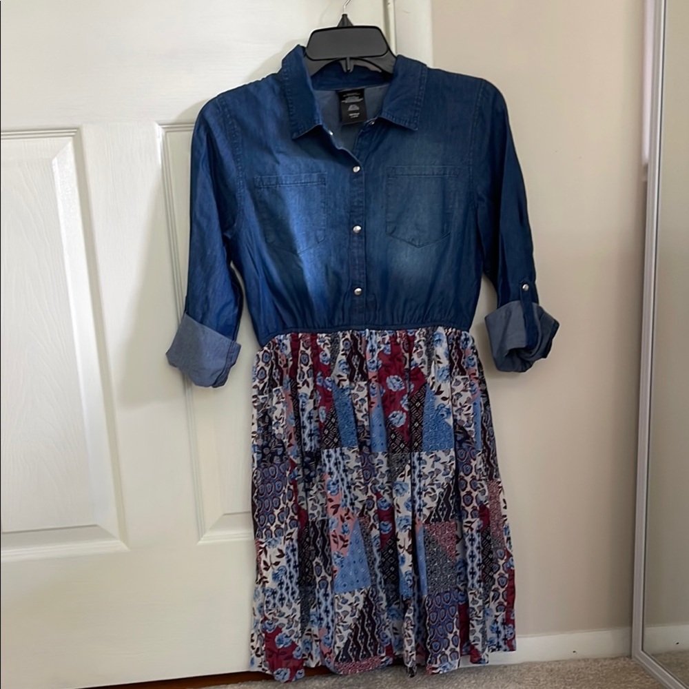 NWOT Paper Doll Blue Casual Dress with Notched Collar